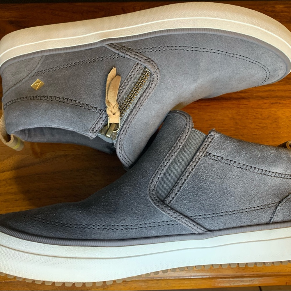 Sperry Ankle Boots. Gray 7.5.